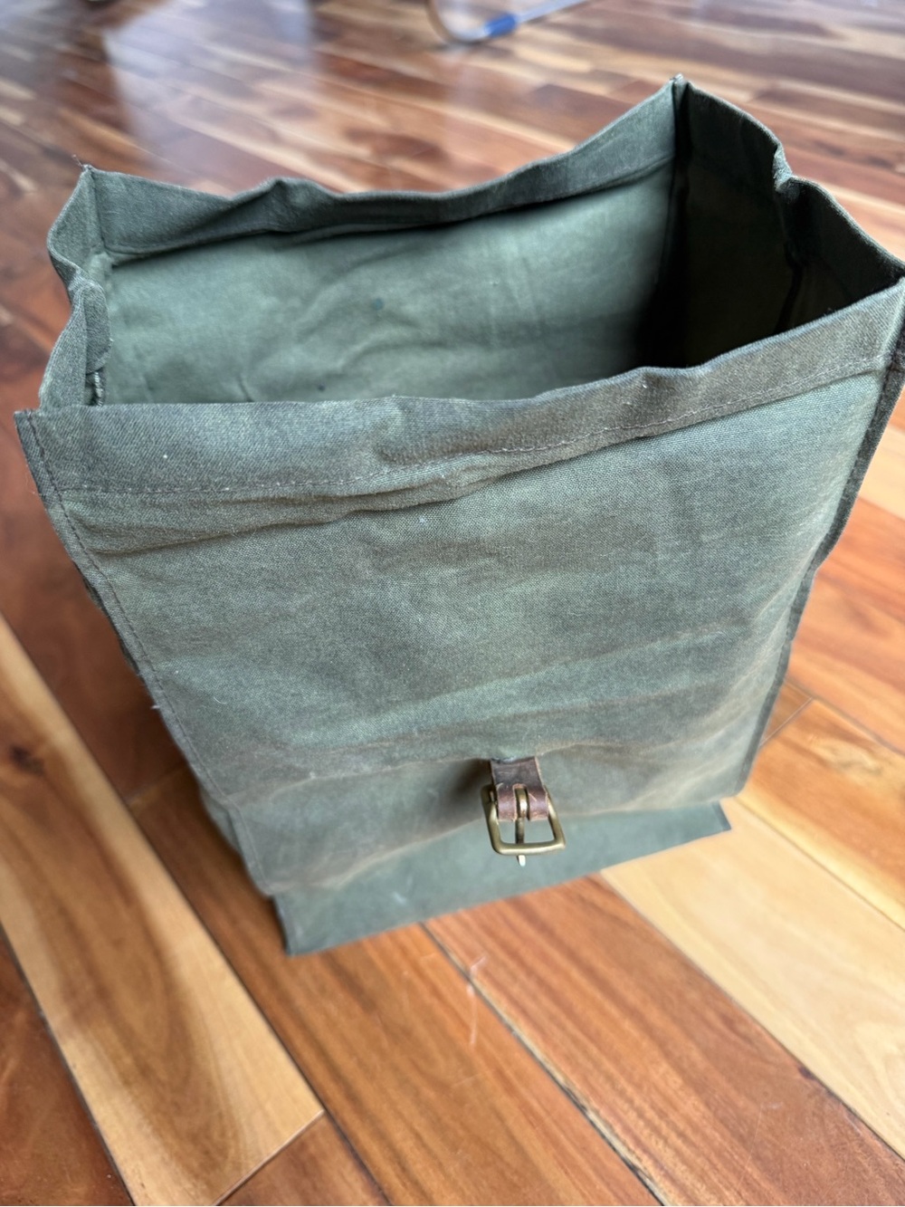 Canvas Roll-Top Men’s Bag in Olive Green with Leather Strap - Picture 2 of 5